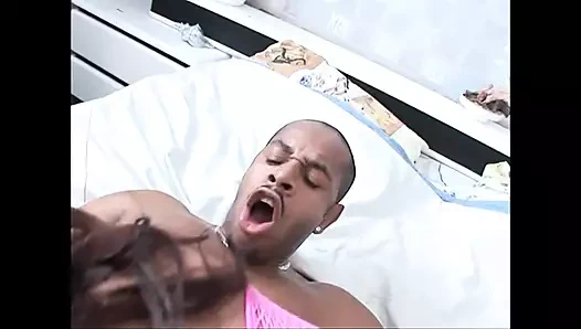 Bitter Çikolatalı Pasta Scn03