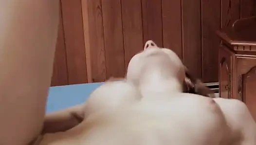 Kızıl genç kız sert sikiliyor