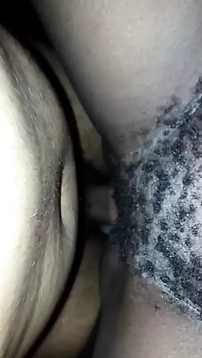 Siyah kıllı fahişe anneanne Creampie