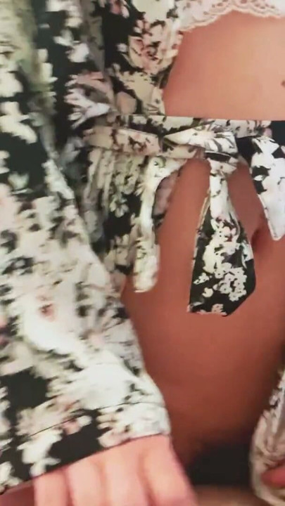 Bacağında Orgazm! Amatör porno video! | Bölüm 1