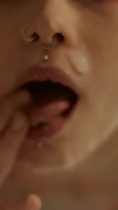 "Karneli bandi 8in1 ile boşalma derlemesi" ile duygusal an