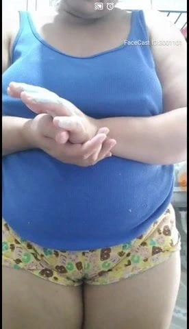 mais uma gordinha gostosa