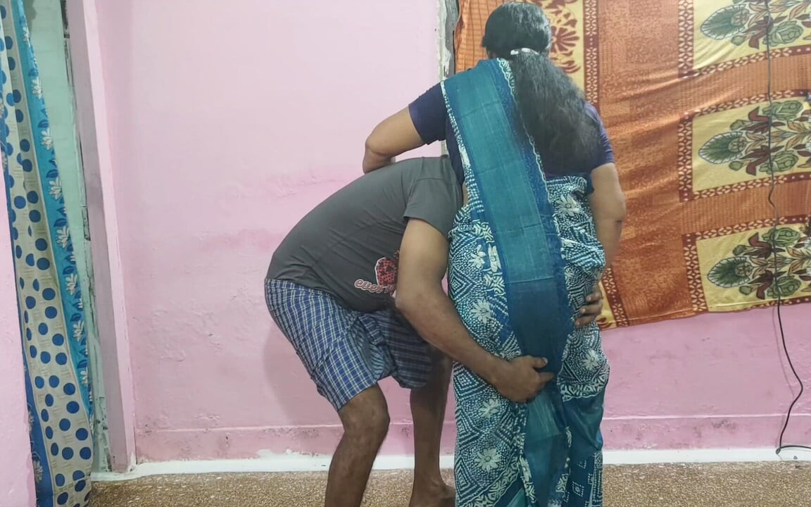 Orta Yaşlı Seksi Kadın: Kızının Kocasıyla Yasak Romantizm