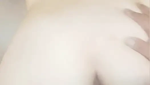 Gerçek ve doğal tepkilerle amatör ev yapımı
