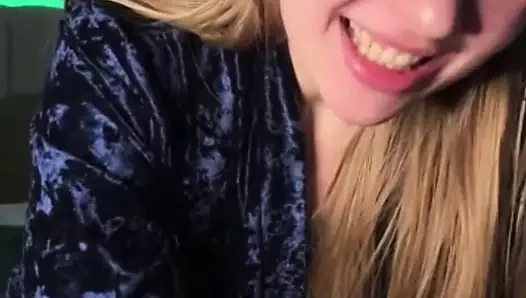 Fucking pussy and squirting homemade