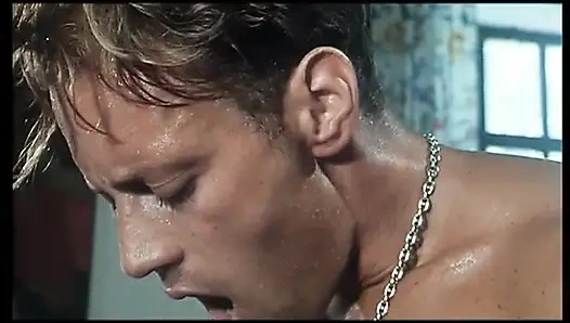 Rocco Siffredi ve Moana Pozzi çarpıcı bir dörtlü seks yapıyor