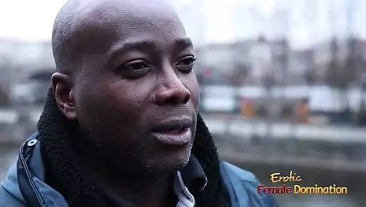 Genç iri güzel kadının farklı bir listesi var ama kocasının yardımına ihtiyacı var