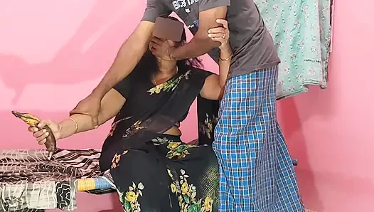 Güzel Hintli üvey annemle üvey oğul uzun süre onunla seks yaptım