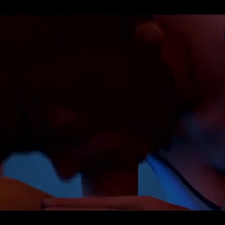 Mei'nin yarağa binişi eğlenceli sikiş