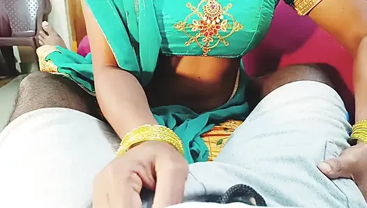 Hintli ev hanımı üvey erkek kardeşini sikiyor. Telugu Dirty Talks