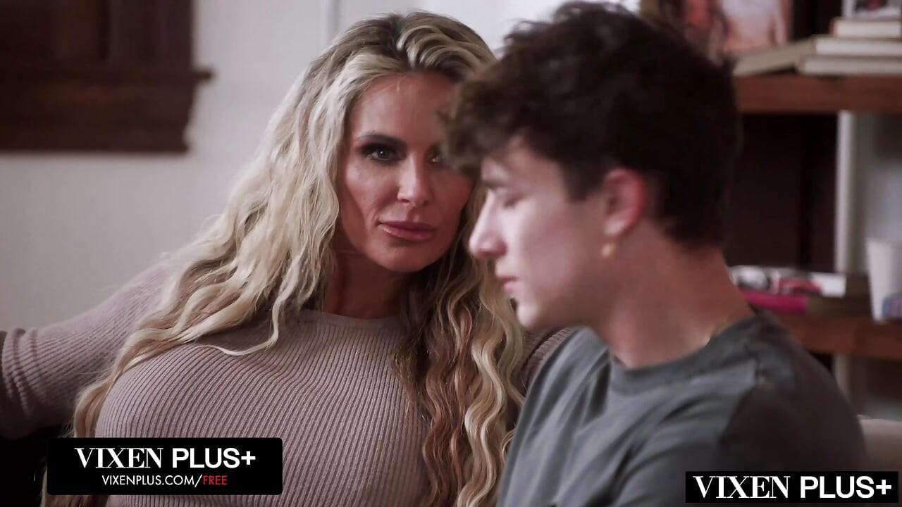 Vixenplus Amerikalı orta yaşlı seksi kadın bölüm 2 - kamera arkası görünümü