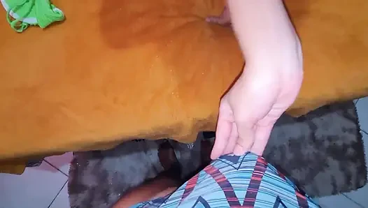 Çekici arkadaşımı kocama vajinasını vermek için getirdim
