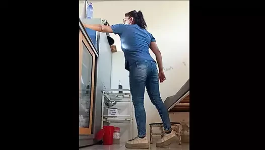 BEN BIR HEMŞIREYIM VE AYNı ZAMANDA BIR FAHIŞEYIM