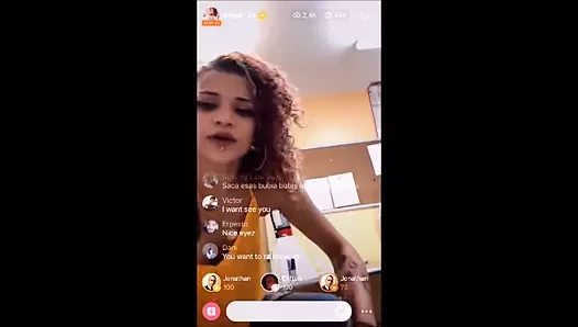 Badoo canlı meme ucu kızı