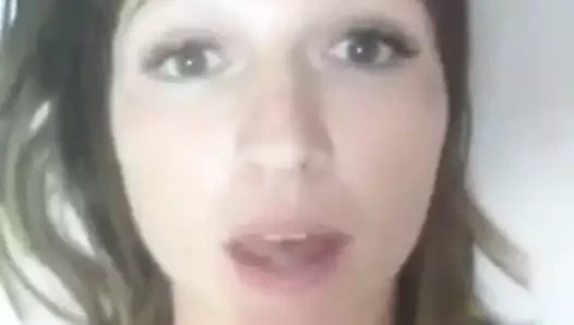 Spagnola dalla voce sensuale e non solo