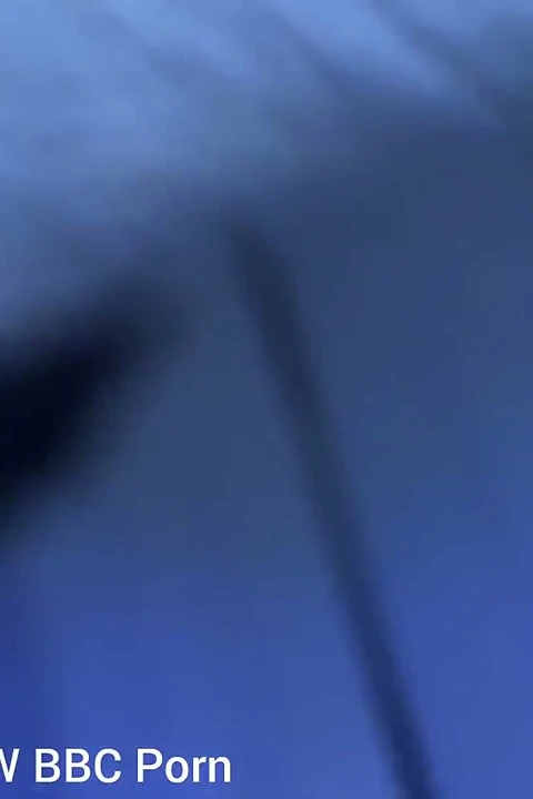 Büyük yarağımı okşuyor sert boşalıyorum