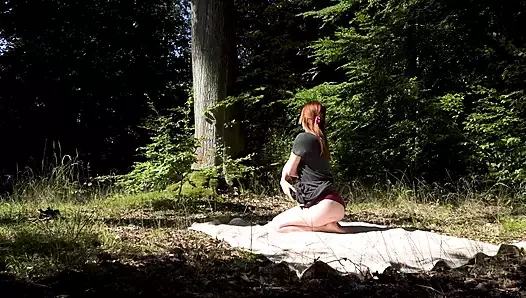 Kızıl saçlı amcık doğada yakın çekim