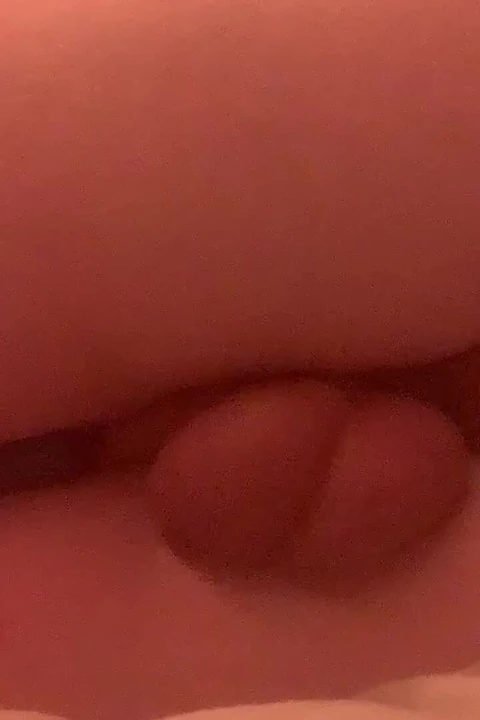 Eşcinsel genç kız vibratörden eller serbest boşalıyor