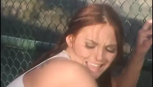 Esmer Venüs açık havada götüne dölle boşalıyor. Venüs, Jay Ashley - sapık orta yaşlı seksi kadınlar