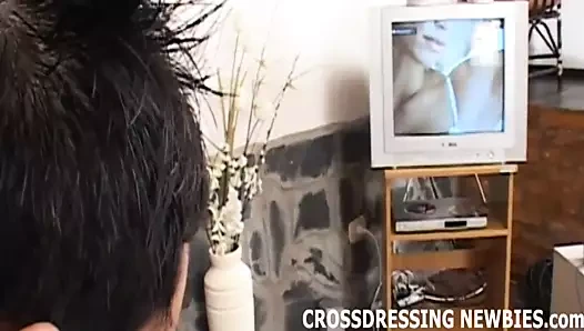 Telefonda seks yaparken üstünü değiştirmeyi seviyorum