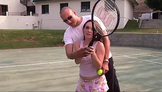 Krystal Jordan 18 yaşında ve yüz bakımı yaptırmayı seviyor