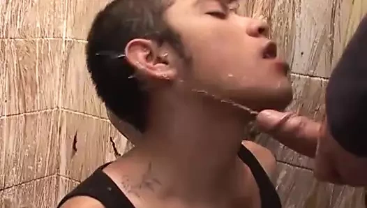 Latin twinks ramiro ve tito prezervatifsiz sikişiyor