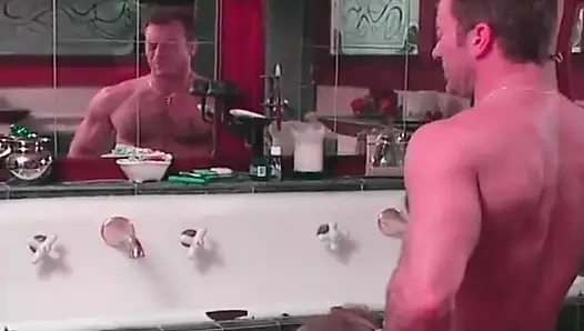 Banyoda baştan çıkarıcı esmer: tutkulu oral zevk