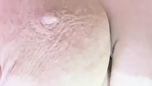 Emiyor memeler yere boşalıyor daha fazla üvey baba