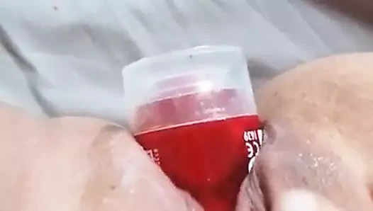 Femme au foyer doigte sa chatte mom milf cougar mouiller wet