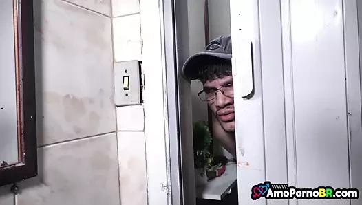 Pau no Cu da Gordinha da Favela