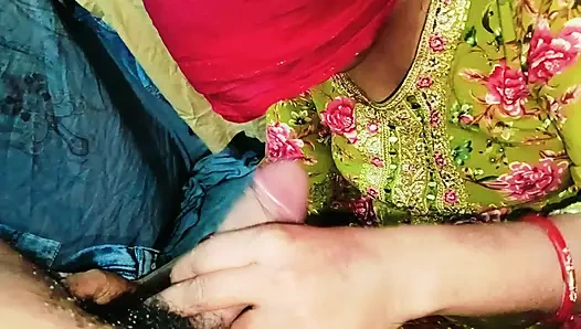 Horny Neha Bhabhi sucked luckyboy Ravi's dick non-stop and tried to make him cum in her mouth
