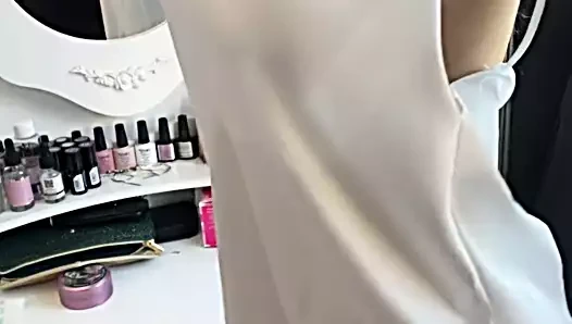 Hintli çıplak kız arkadaşım