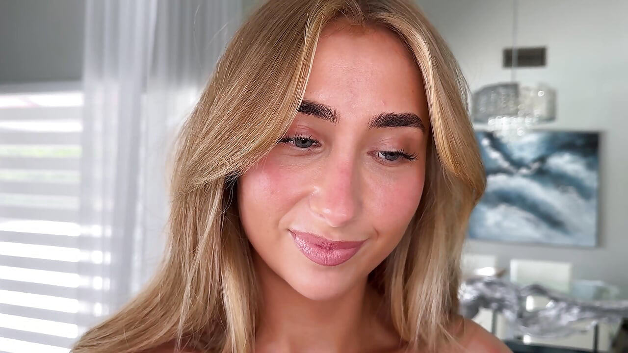 Lily Phillips daha fazla büyük yarak jmac için geri döndü