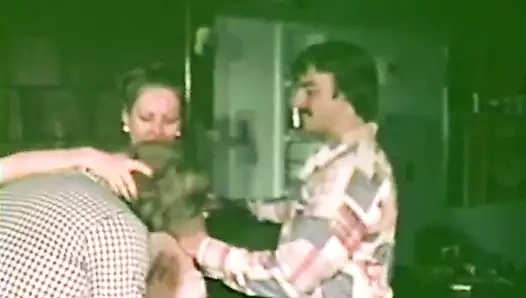 kıllı garson seks hizmet iki adam (1970s vintage)