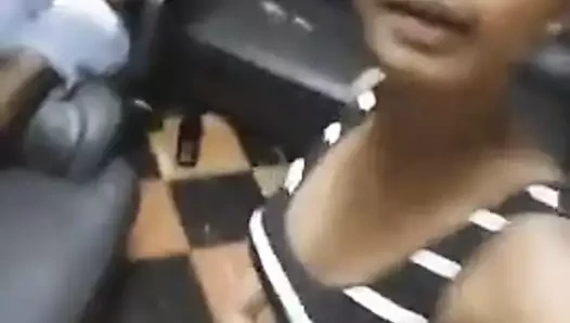 Siyah güzellik tarafından yapılan şirin selfie'ler