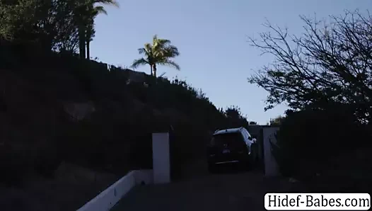 Milf asker karısının amını yalıyor