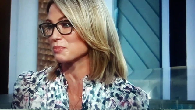 amy robach bacaklar
