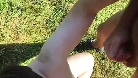 4 adam açık havada (horoz emme, işeme, mastürbasyon)