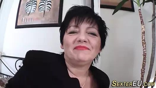 Busty Alman milf berbat