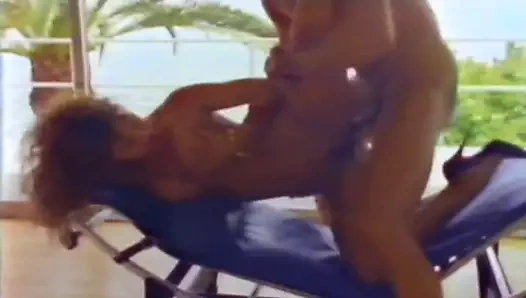 Rocco en iyi yaptığı şeyi yapıyor