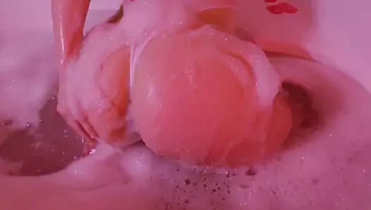 Sevgililer günü hediyesi için ıslak sulu eşek ve kedi