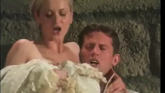 Parti kimin umrunda hadi sikişelim