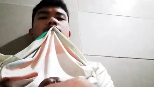 İlimizde banyoda mastürbasyon