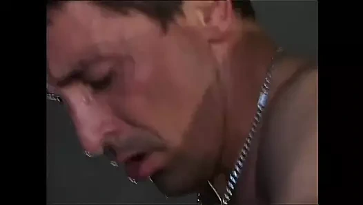 Valentine Demy ve arkadaşları canavar yaraklarla götten ve amından sikiliyor (tam film)