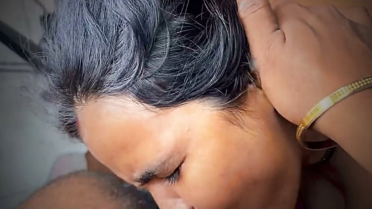 Desi housewife got hard fucked in doggy style with husband hindi video indian couple