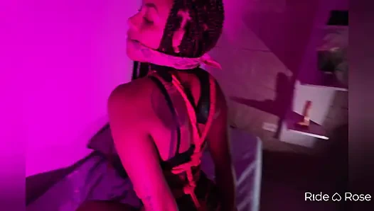 Ne kadar çok görürsen, ona bakmayı bırakmak o kadar zor