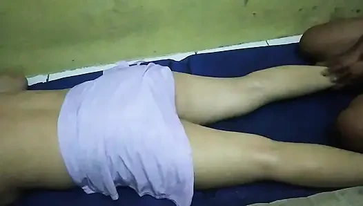 Üvey anne'nin amını emiyor tatlı dişi