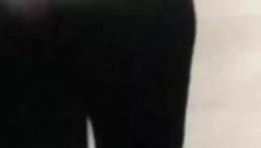 Spor salonunda büyük popo Dominik kaltak.