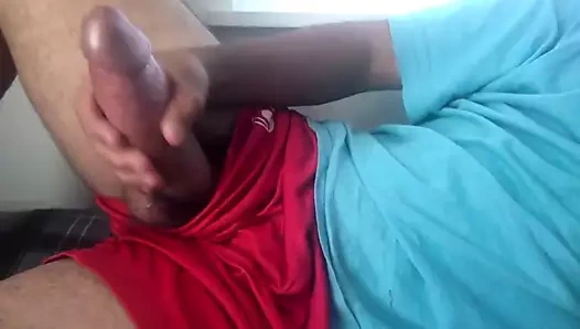 Kalın latin yarak güzel bir döl atıyor