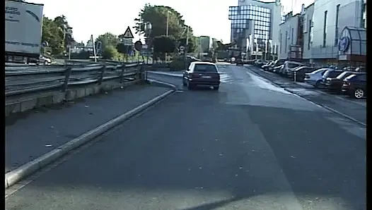 Akrobat Alman sarışın sikiliyor ve sert sikiliyor